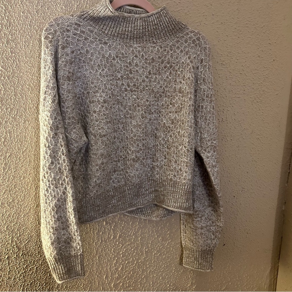 Calvin Klein Jeans Cropped Lightweight Turtleneck Sweater Size L Fall Cable Knit